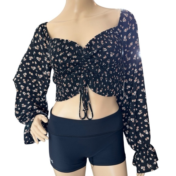 Altar'd State black pink floral crop long sleeve top NWT medium - Picture 1 of 5